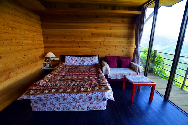 清境白熊屋民宿-景觀花屋(二人房)